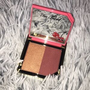Too Faced Fruit Cocktail Blush Duo  Cherry Bomb